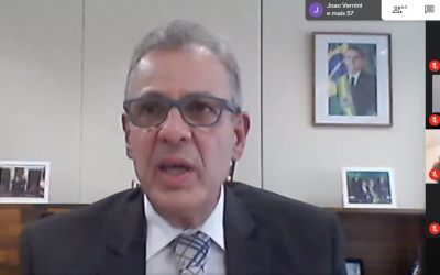 Ministro das Minas e Energia fala em recuperação econômica em plenária da ABIMDE
