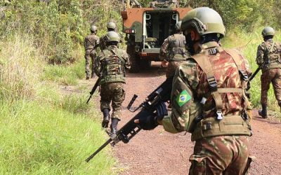 Grupo de Combate Mecanizado adestra maneabilidade de tropas