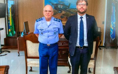 Comandante da Aeronáutica recebe Presidente da ABIMDE