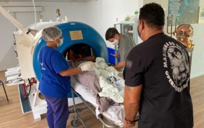 Marinha realiza tratamento hiperbárico de vítima de acidente de mergulho
