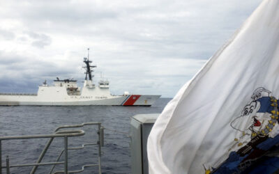 Navio-Patrulha “Guaratuba” realiza exercício com o USCGC “Stone”