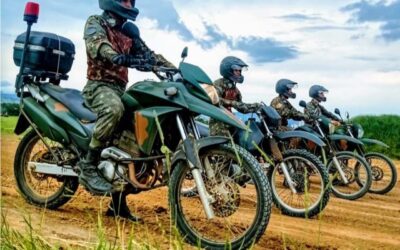 Exército realiza treinamento de pilotagem de combate