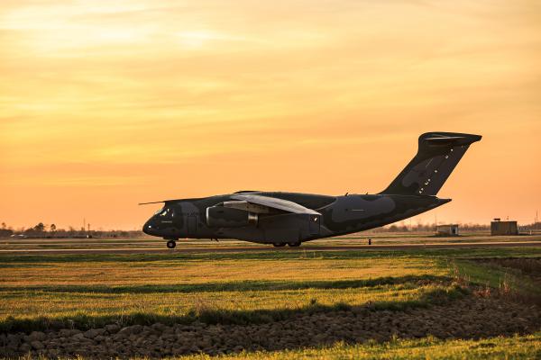 KC-390
