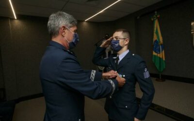 Organizações Militares da FAB homenageiam Especialistas da Aeronáutica