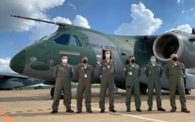 Reabastecimento em voo de dois KC-390 Millennium é certificado pelo DCTA