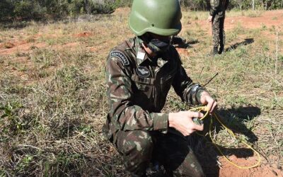 Batalhão de Engenharia promove estágio de levantamento e destruição de engenhos falhados