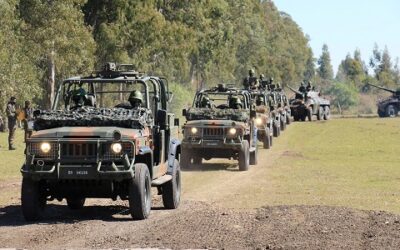 Força de Pronto Emprego de Brigada de Cavalaria passa por inspeção