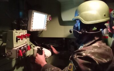 Tropas do Exército conhecem poderio do Remax da Ares em blindados