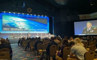 Comandante da Aeronáutica participa de Simpósio Espacial nos EUA