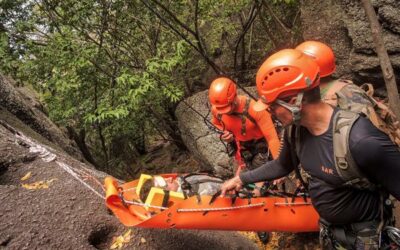 Esquadrão Falcão realiza treinamento de salvamento em altura