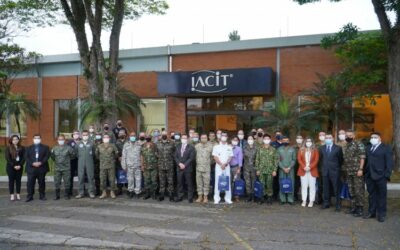 IACIT recebe comitiva de mais de 30 adidos militares para conhecer a tecnologia no setor de Defesa