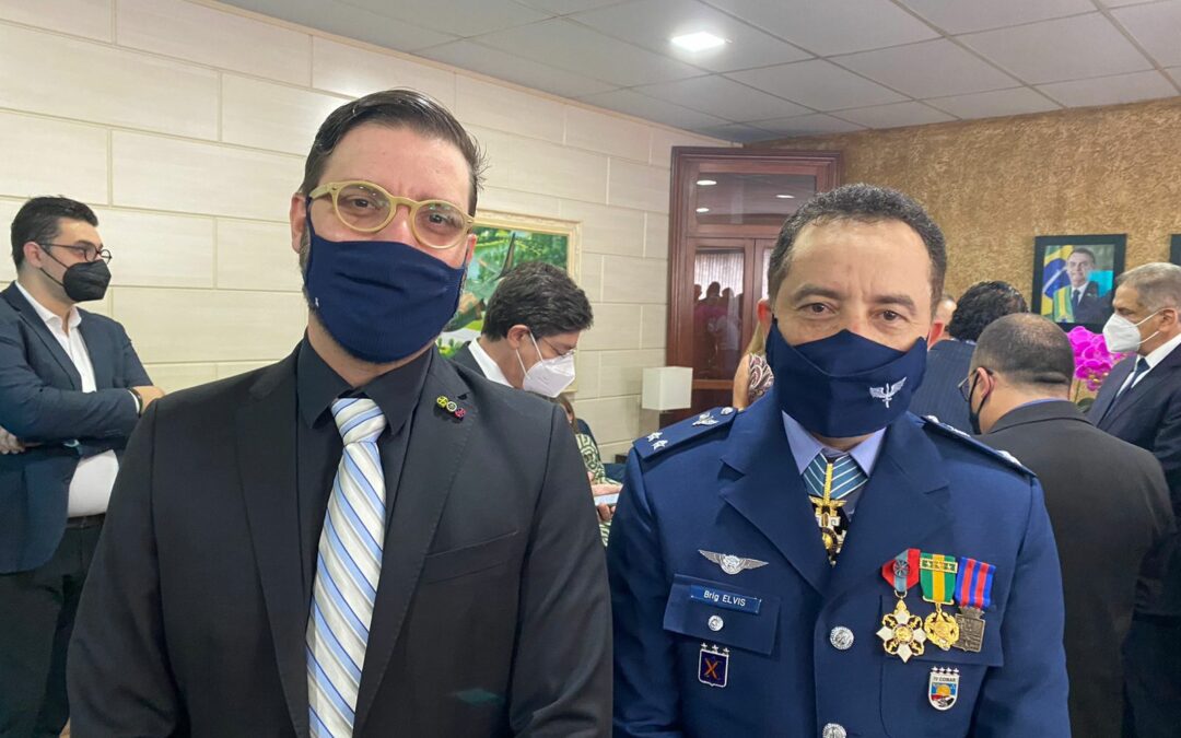 Dr Roberto Gallo, Presidente da ABIMDE, com o Brigadeiro do Ar Alan Elvis de Lima, novo Comandante do IV Comar