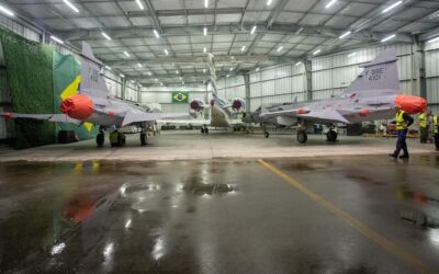 Primeiros caças Gripen E chegam ao Brasil