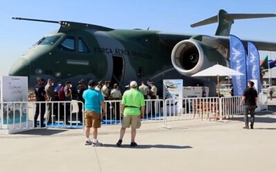 KC-390 Millennium recebe visitação na FIDAE 2022