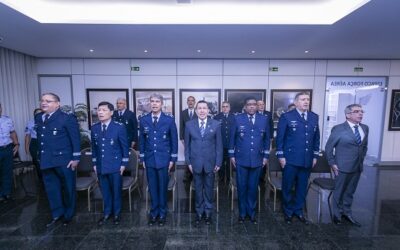 FAB entrega medalhas a militares com mais de 40 anos de serviço