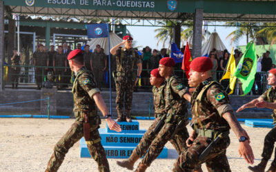 Centro de Instrução Paraquedista General Penha Brasil tem novo comando