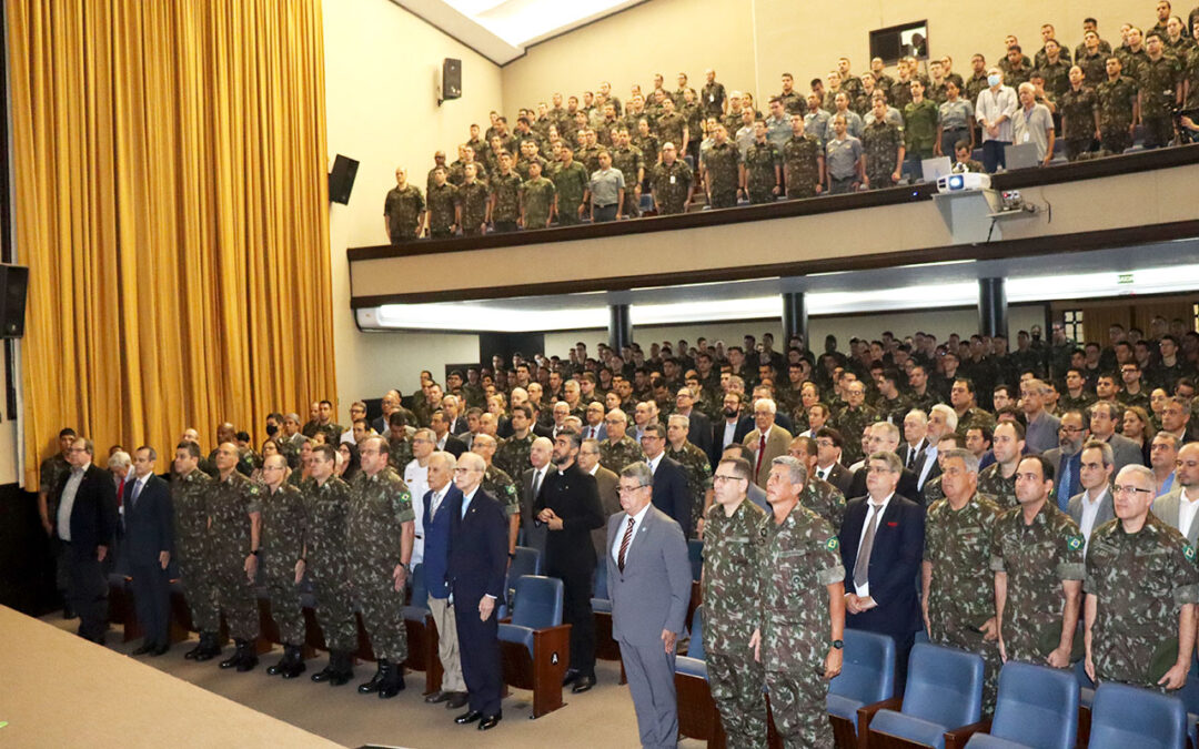 IME celebra 230 de história