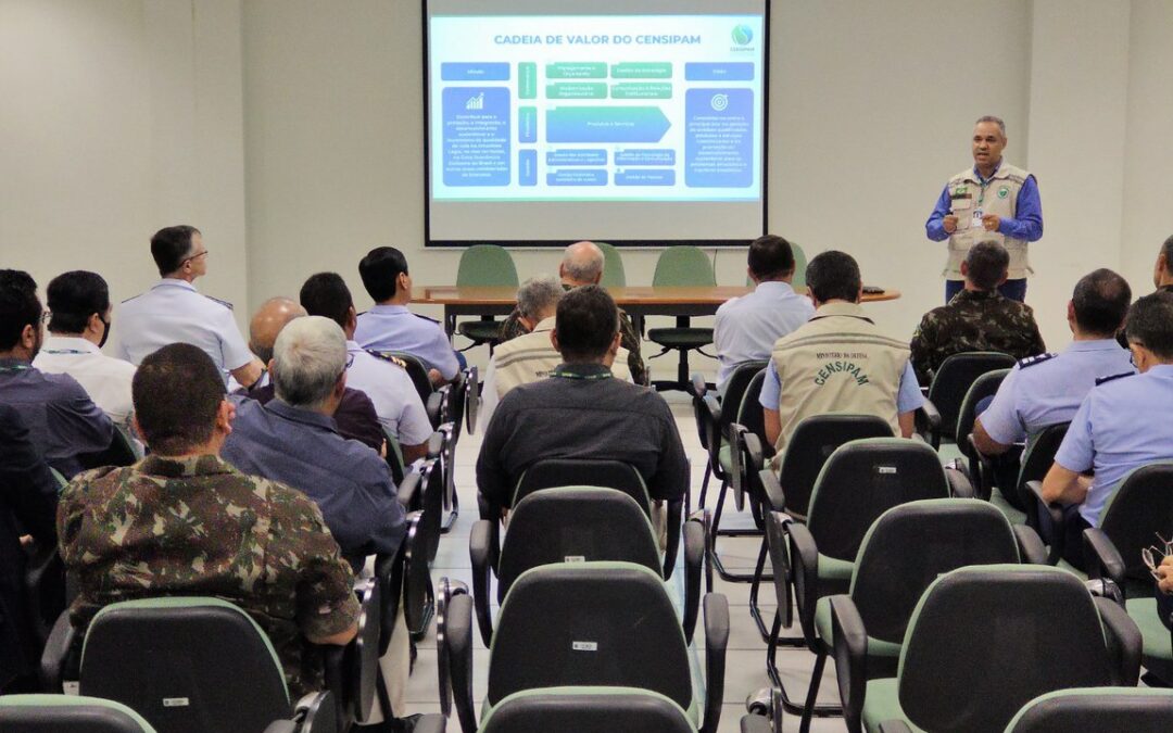 Ministro da Defesa vai ao Censipam para conhecer trabalho desenvolvido