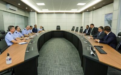 EMAER recebe comitiva do Inpe