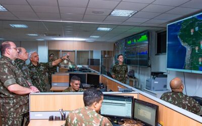 Centro de Telemática recebe visita do comandante do Exército