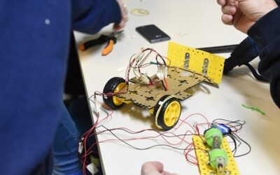 MCTI e UFSC capacitam professores de educação básica em robótica