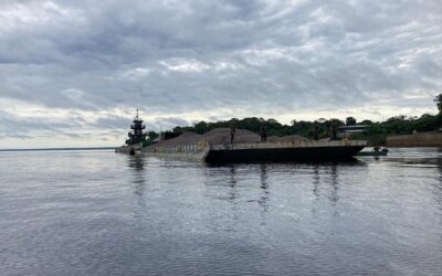 Centro de Embarcações transporta materiais na fronteira