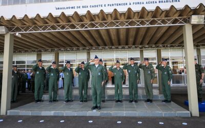 AFA e FAYS recebem Alto-Comando da Aeronáutica