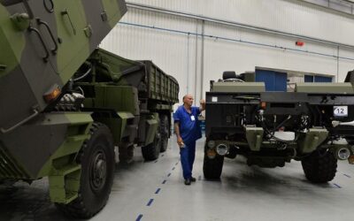 Defesa promove painéis e simpósio de logística militar na LAAD