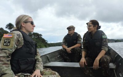 Comitiva do Brasil e Estados Unidos inspeciona instalações para a Operação CORE 23