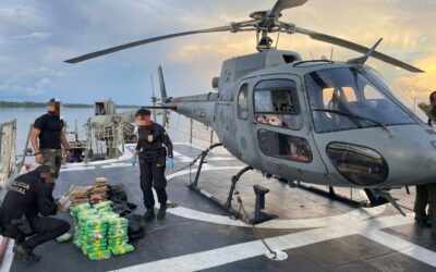 Combate ao garimpo ilegal: A poucos dias de completar 24 anos, Defesa apoia na inutilização de 8 aeronaves e 122 embarcações