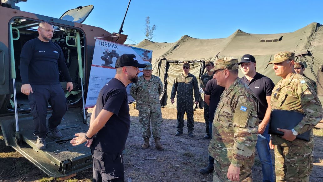 Exercito da Argentina elogia desempenho do Remax na Operação Arandu
