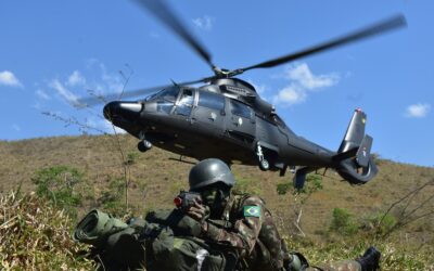 Série de manobras militares marcam o dia D da Operação Agulhas Negras