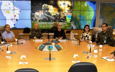 Embaixadora brasileira visita o Comando de Operações Terrestres