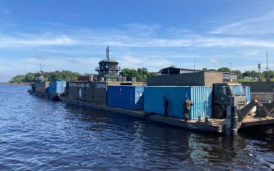 Forças Armadas percorrem 86 mil km para transportar cerca de 500 toneladas de alimentos a famílias ribeirinhas da Amazônia