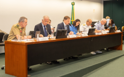 Investimentos em defesa irão gerar 130 mil empregos até 2030, diz ministro em audiência pública na Câmara dos Deputados