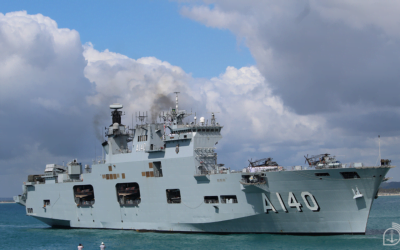 Marinha envia maior navio de guerra da América Latina para apoiar população gaúcha